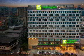  Holiday Inn Express Chengdu Wuhou, an IHG Hotel  Чэнду